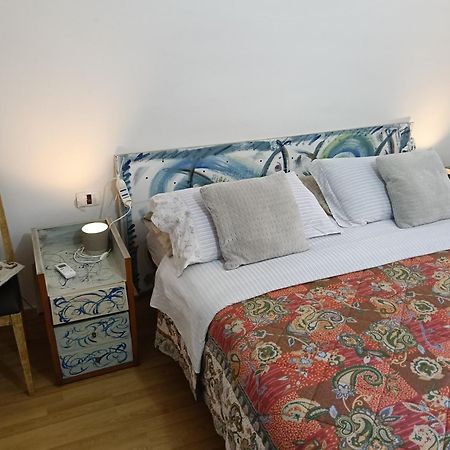 Little Art House Apartment Gaeta Luaran gambar