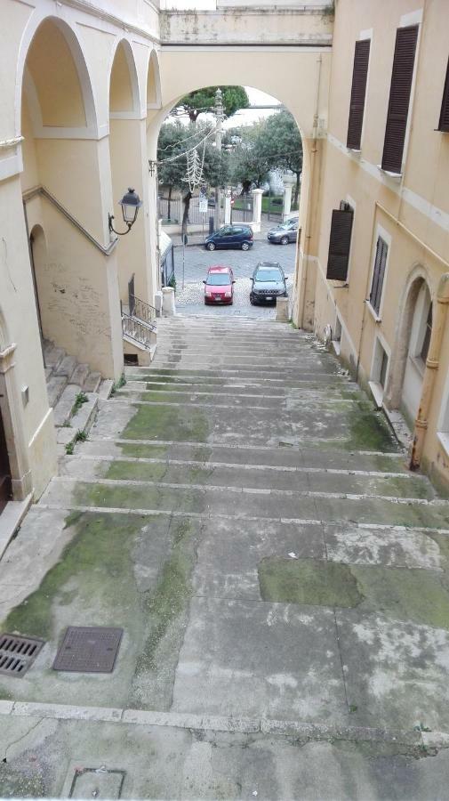 Little Art House Apartment Gaeta Luaran gambar