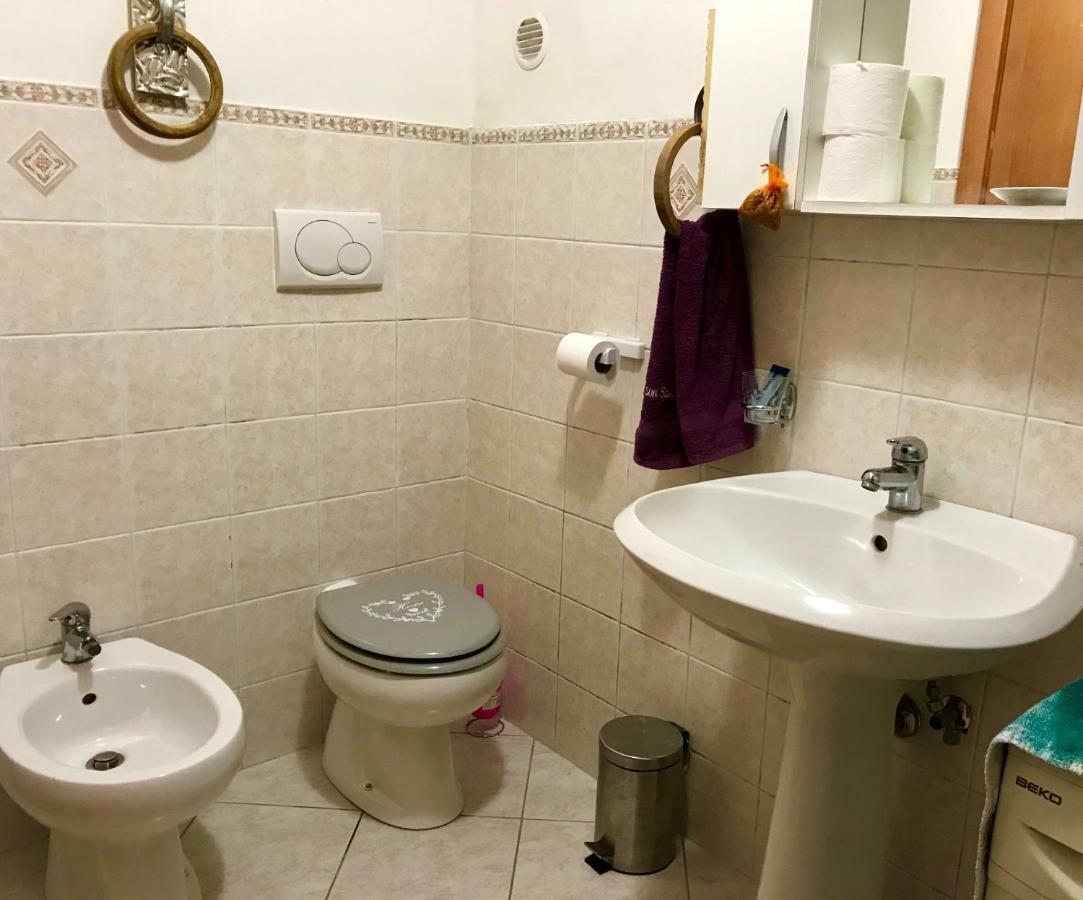 Little Art House Apartment Gaeta Luaran gambar